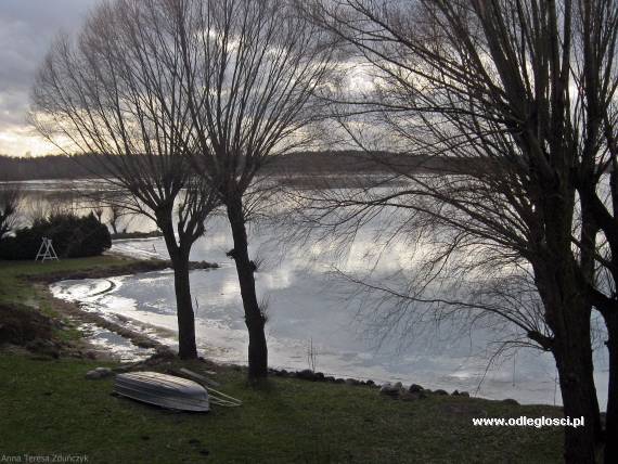 Widok na jezioro Śniardwy z tarasu widokowego - Nowe Guty
