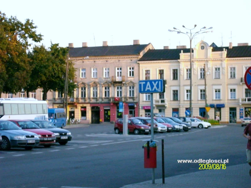 Informacja Pkp Piotrków Tryb Telefon Plac przed dworcem PKP - Piotrków Trybunalski. Zdjęcie nr 390 / 417