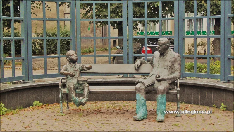 Ławeczka Oskara - Plac Józefa Wybickiego - Gdańsk. Zdjęcie nr 2084 / 3697
